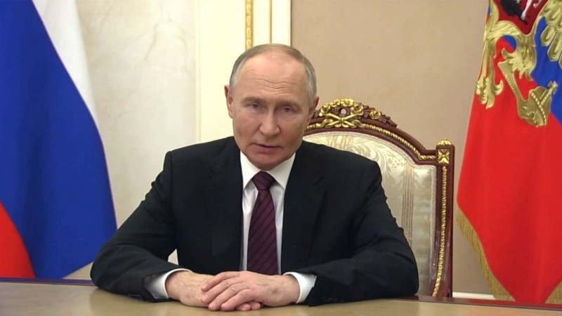 Vladimir Putin İlham Əliyevdən üzr istədi