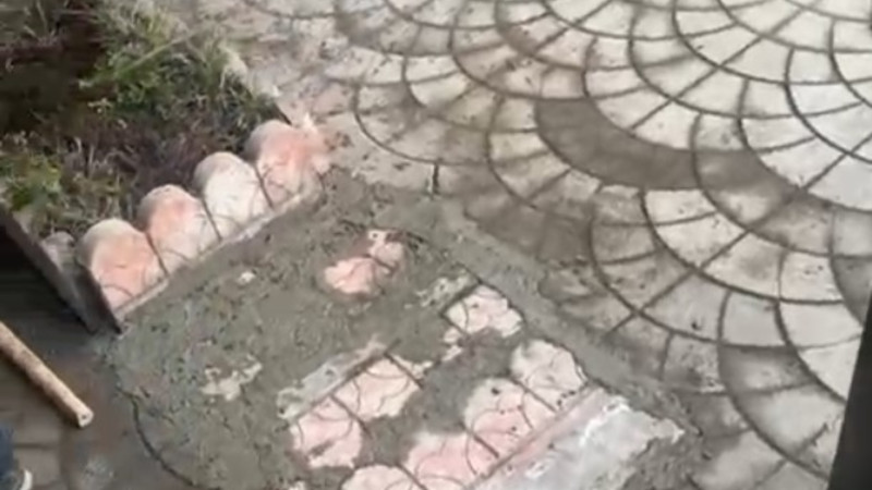 Qubada səkilərdəki “yaşıl maneə” aradan qaldırıldı - VİDEO