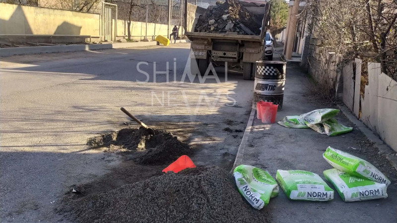 Qubada tez-tez su altında qalan küçə təmir olunur - FOTO