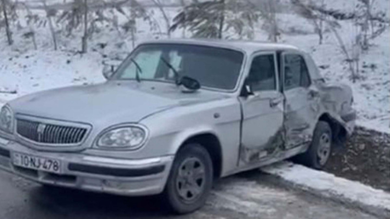 Xızıda buzlu yolda qəza baş verib - VİDEO