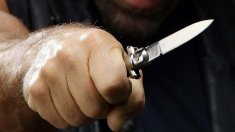 Şabranda qardaş qardaşı bıçaqladı