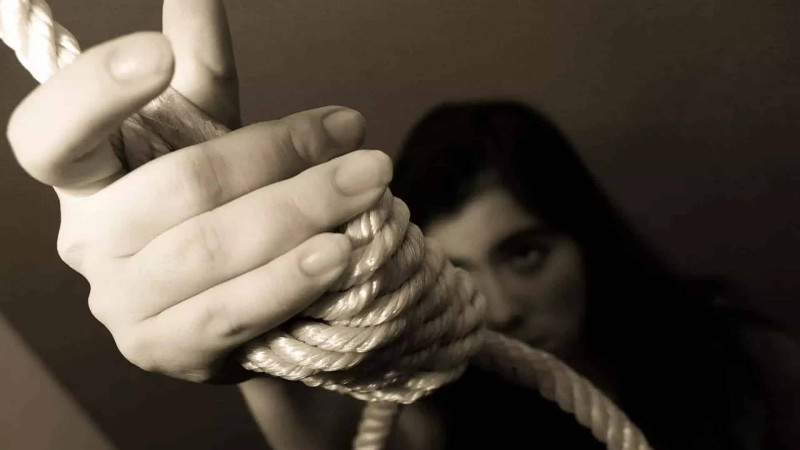 Arvadını özünəqəsd həddinə çatdıran şəxslə bağlı QƏRAR