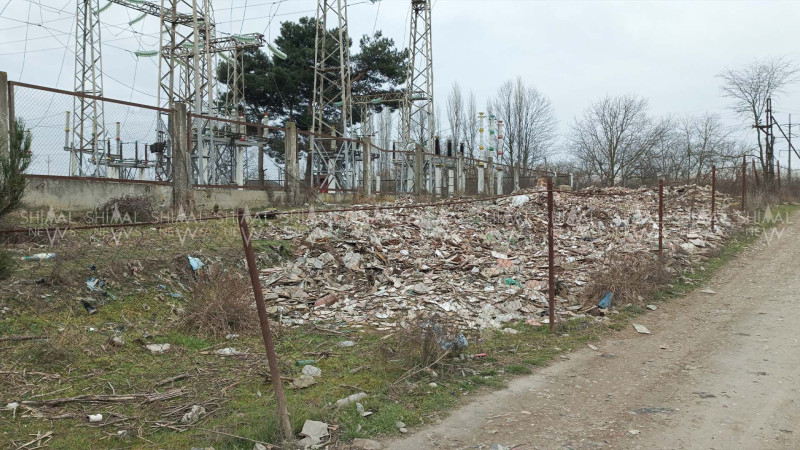 Xudatda işıq idarəsinin həyəti zibilliyə çevrilib - FOTO