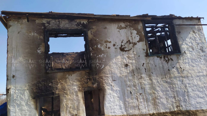 Qusarda ev yanıb - FOTO