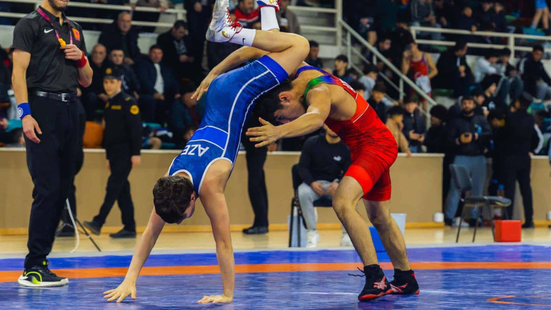 Güləş üzrə birincilik qalibləri müəyyənləşib - FOTO