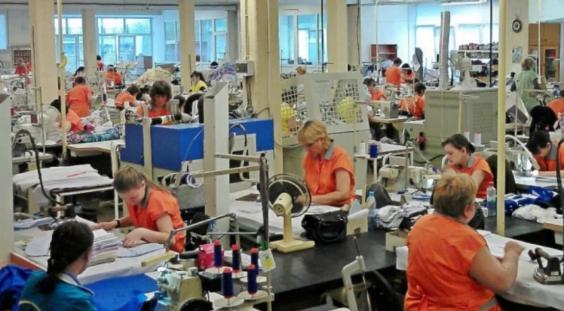 İş yerlərinin 80 faizi Bakıda açılır - Səbəb nədir?