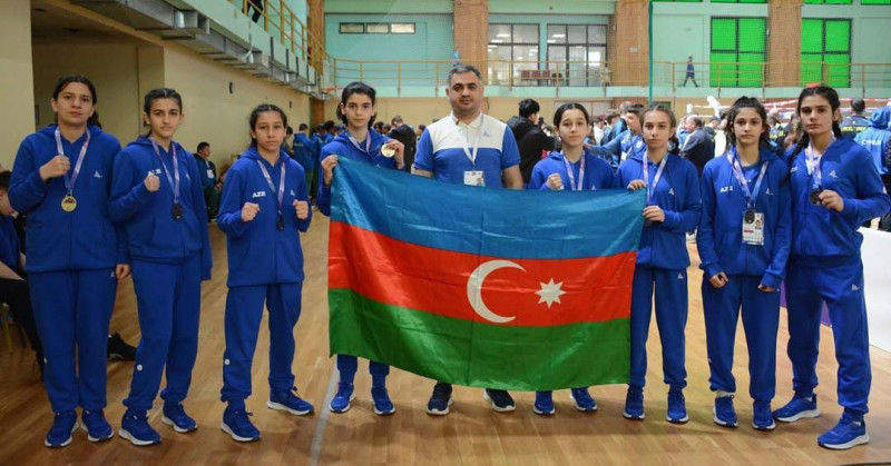 Şabran məktəbliləri qızıl medal qazandılar