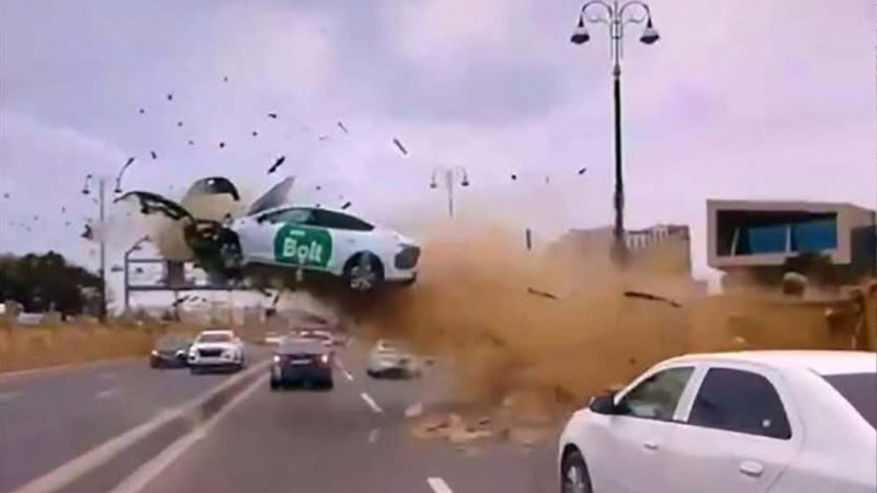 Uçan taksinin sürücüsü ilk dəfə danışdı - VİDEO