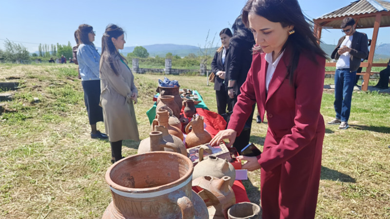 Qədim Şabran abidəsi ərazisində sərgi açılıb