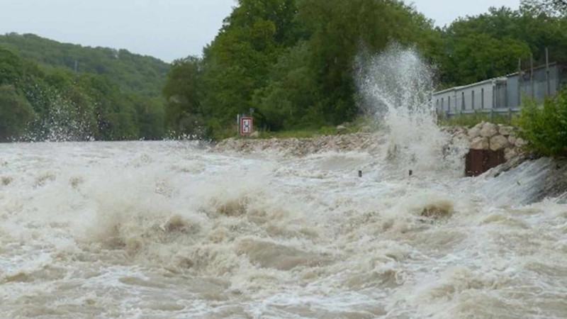 11 çayda suyun səviyyəsi qalxıb