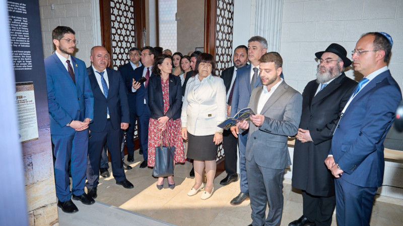 Qırmızı qəsəbədə “Qurtuluş və Nicat Günü”nə həsr olunan sərgi açılıb - FOTO