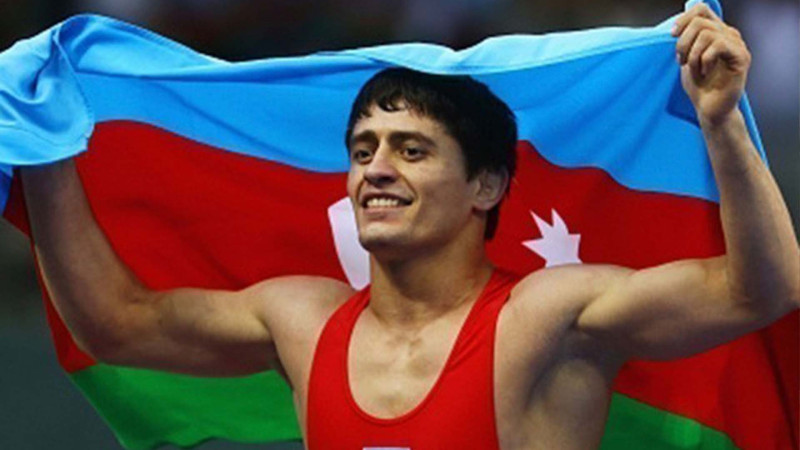 Rəsul Çunayev üçüncü ali təhsilini alıb