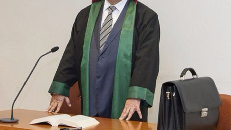 Azərbaycanda tanınmış vəkil vəfat etdi