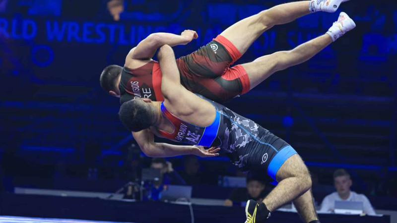 İki güləşçimiz Avropa çempionatının finalına yüksəldi