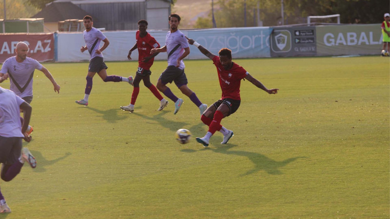 Qəbələ və Sumqayıt yoxlama oyunu keçiriblər