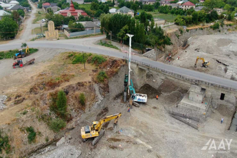 Qaraçay üzərində yeni körpü inşa olunur