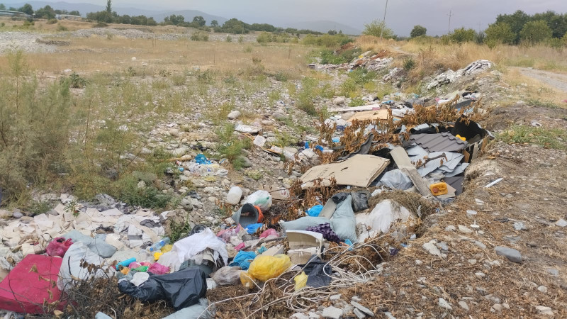 Qubanın Ağçayı zibilliyə çevrilib