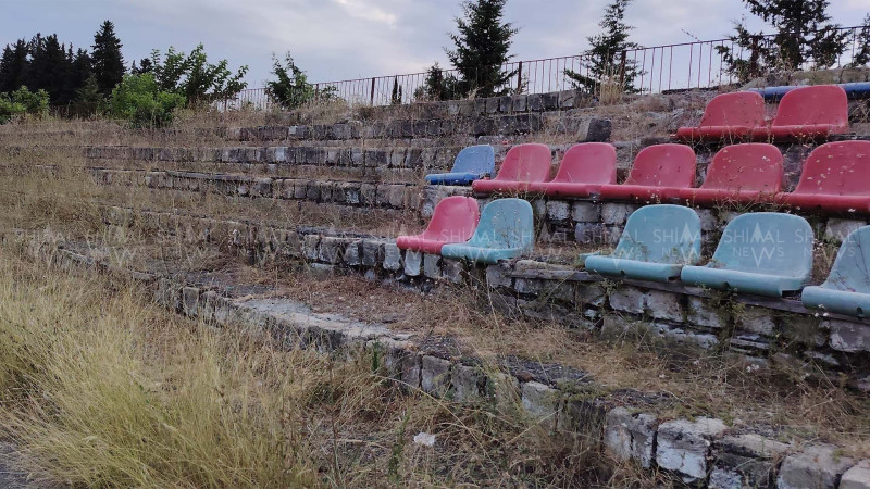 Qaxın mərkəzi stadionu baxımsız qalıb - VİDEO