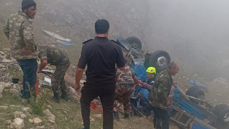 Quba-Xaçmaz yolunda ağır qəza: Yaralılar var