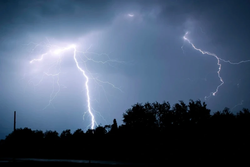 Yağış yağır, şimşək çaxır - FAKTİKİ HAVA