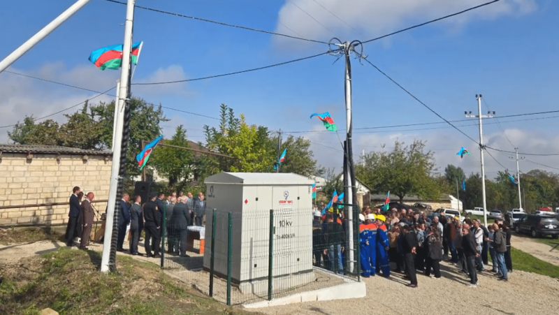 Əvəcuqda yeni elektrik xəttləri çəkildi - FOTO