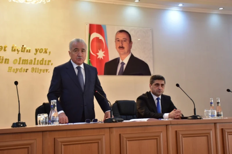 Qaxın yeni icra başçısı kollektivə təqdim olunub