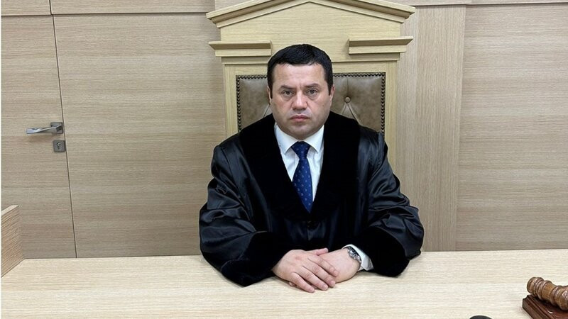 Siyəzəndə ədliyyə adı ilə dələduzluq qalmaqalı