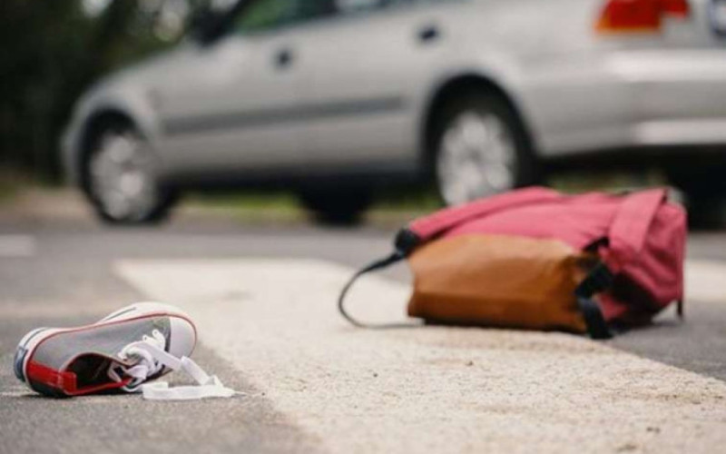 Qusarda məktəbli qızları maşın vurdu