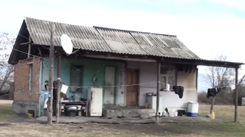 Dörd uşaq anası sosial yardım ala bilmədiyini deyir