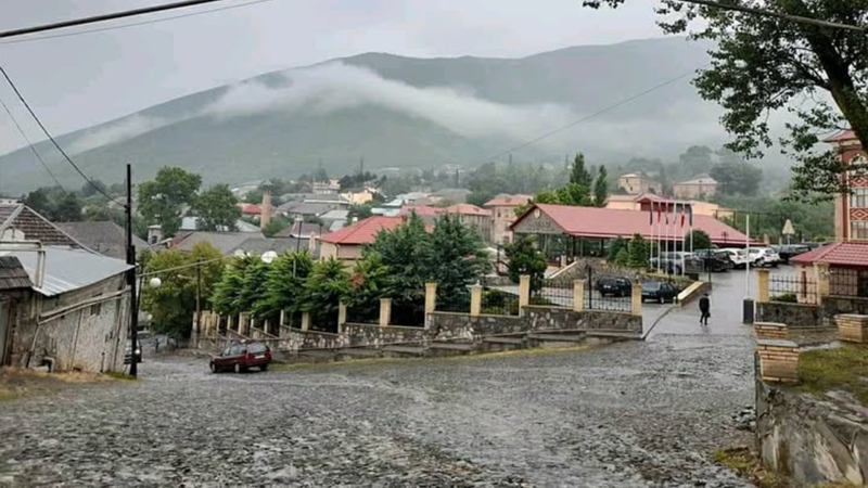 Şəkinin tarixi məhəlləsi kanalizasiya sistemindən məhrumdur - VİDEO