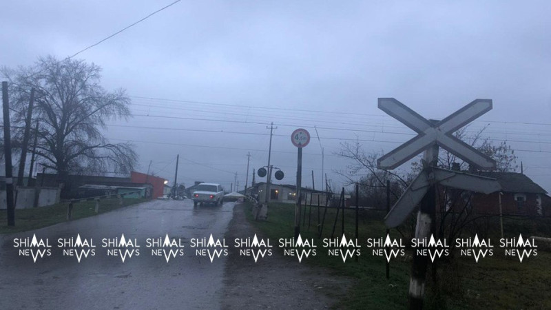 Xaçmazda qatar avtomobilə çırpıldı: Gənc sürücü həlak oldu