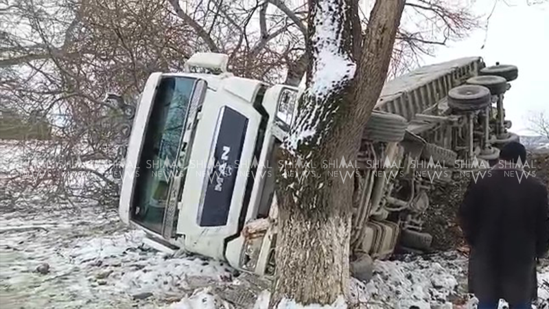 Qubada yük avtomobili aşıb - VİDEO