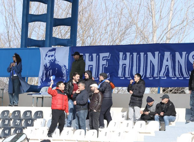 Qəbələdə 4500 nəfərlik stadion boş qaldı