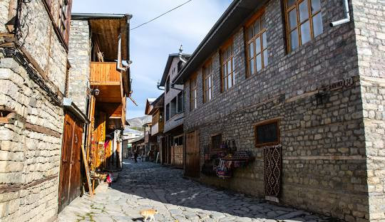 Əsrlərin sənət ocağı – Lahıc qəsəbəsi