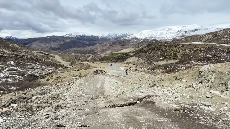 Dəmirçi–Lahıc yolunda böyük sürüşmə – sürücülər geri qayıdır