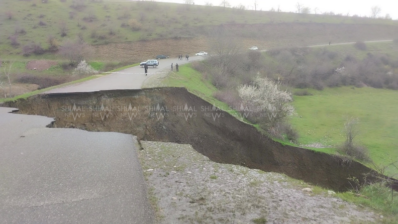 Qusarda 21 kəndin yolu çökdü – VİDEO