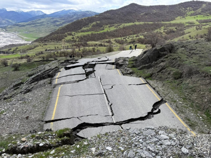 Quba-Qonaqkənd yolundakı sürüşmə ilə bağlı AÇIQLAMA