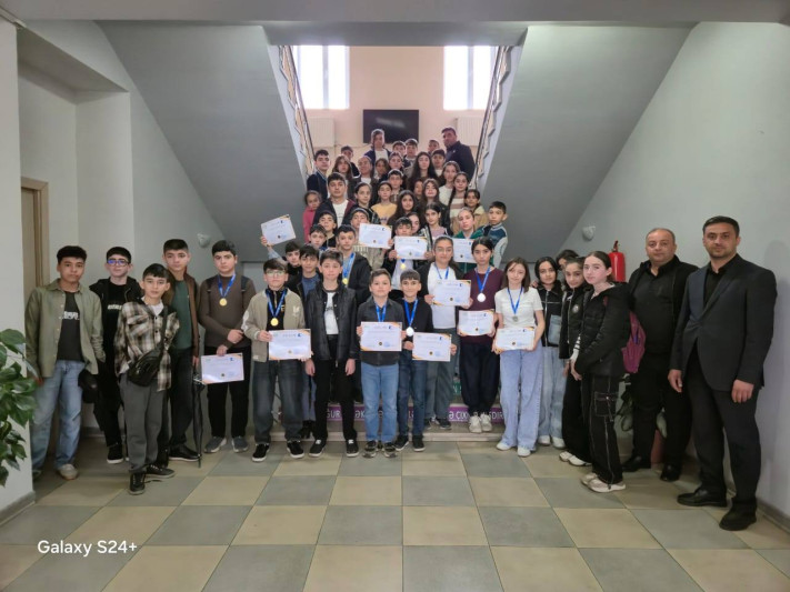 Balakənin gənc zəkaları mükafatlandırılıblar