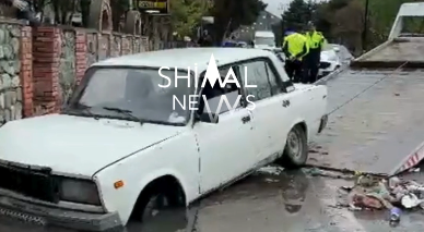 Şəkidə yağışlı hava qəzaya səbəb olub