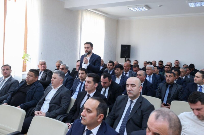 Oğuzda sahibkarlarla görüş keçirilib