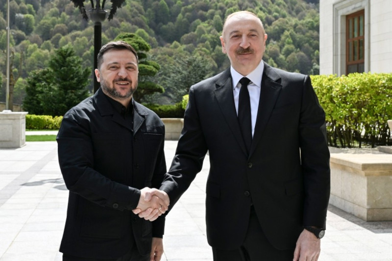 Ukrayna Prezidenti Qəbələdə