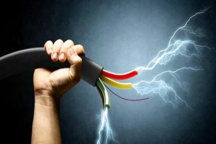 Şabranda faciə: Kişi elektrik cərəyanından öldü