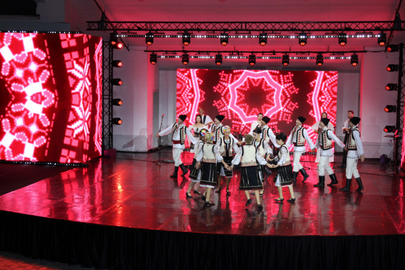 Qəbələdə Moldova kollektivləri festivala rəng qatdılar