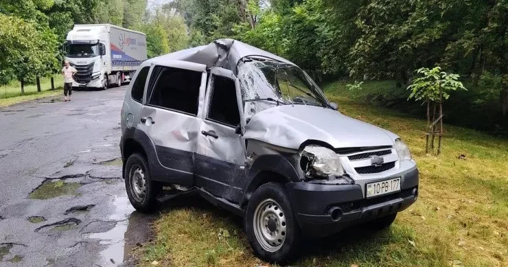 Zaqatalada TIR və minik avtomobili toqquşub