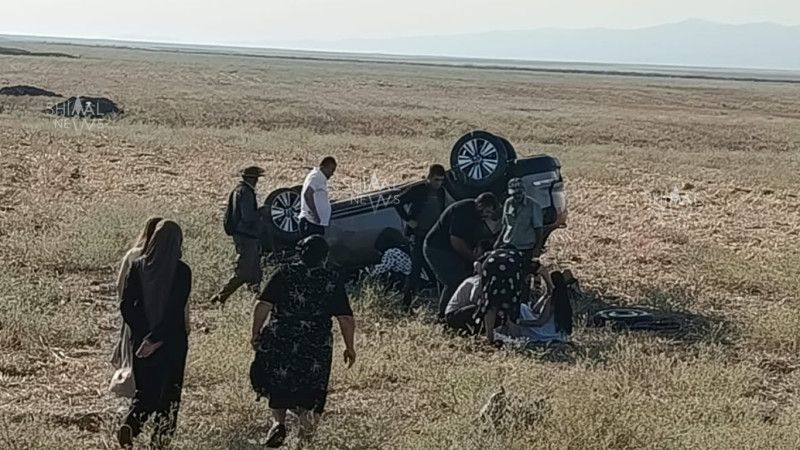 Şəkidə xanım sürücü avtomobili aşırdı – Xəsarət alan var