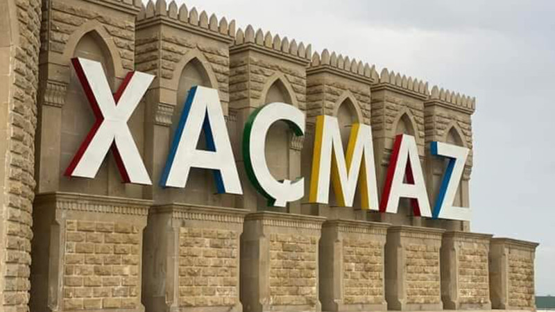 Xaçmazda kənd yolunun kənarı zibilliyə çevrilir – Sakinlər narazıdır