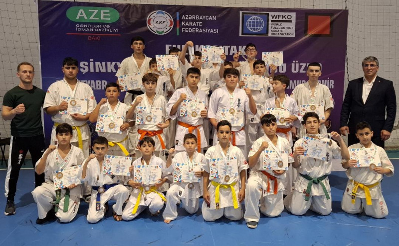 Quba karateçiləri turnirdə 23 medal qazanıblar