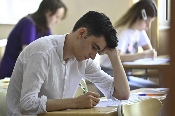 Bu gün 58 min şagird imtahan verəcək