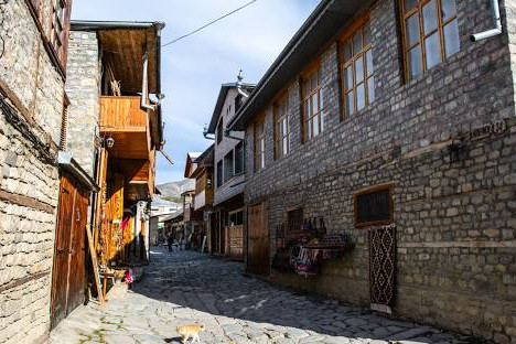 Əsrlərin sənət ocağı – Lahıc qəsəbəsi