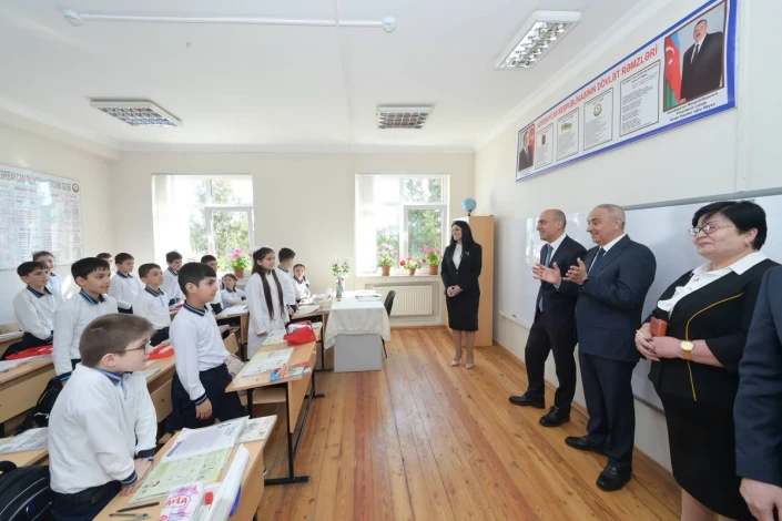 Emin Əmrullayev Qusar məktəbində